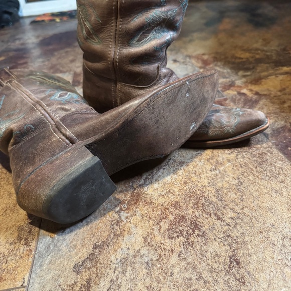 Size 9 women’s Justin Boots - Picture 3 of 3